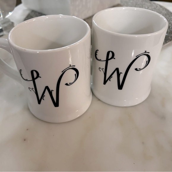 2 Neiman Marcus W Monogram Coffee Mug Set of 2 NWOT - Picture 2 of 6